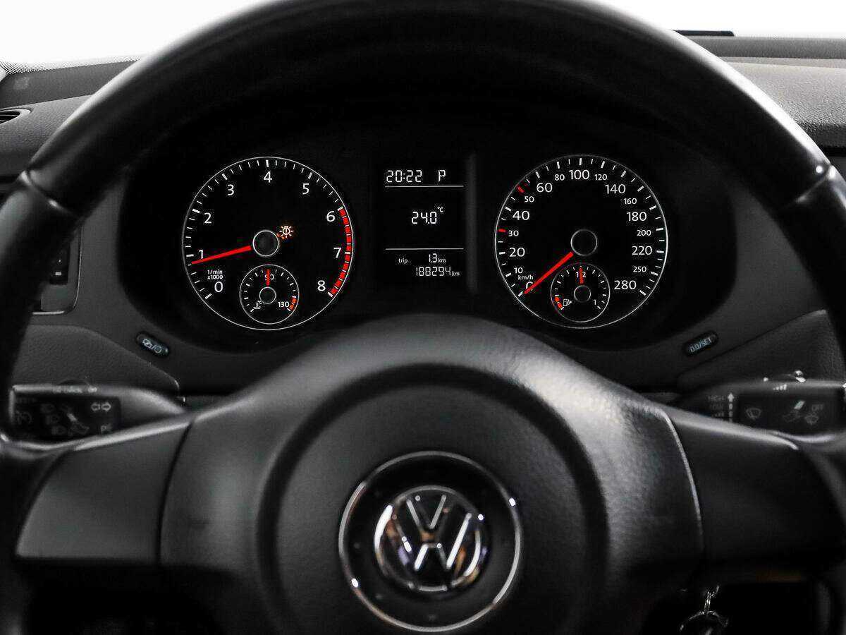 Купить Volkswagen Jetta с пробегом. Фото: #14