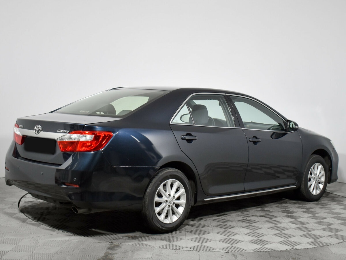 Купить Toyota Camry с пробегом. Фото: #3