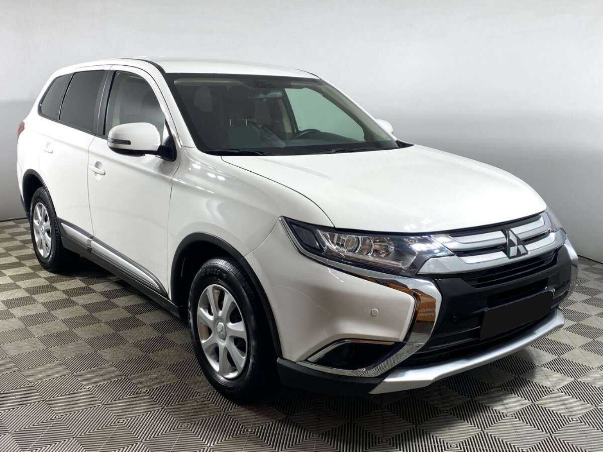 Купить Mitsubishi Outlander с пробегом. Фото: #2