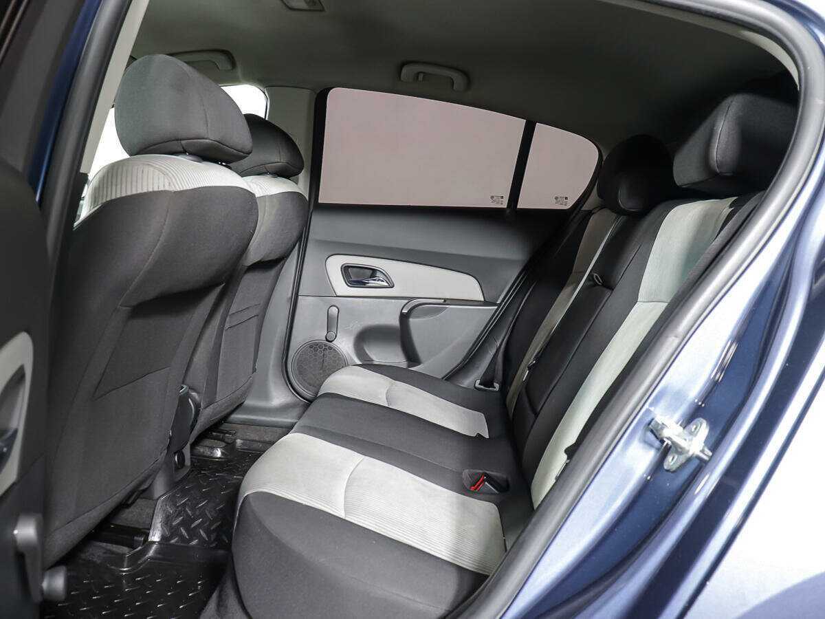 Купить Chevrolet Cruze с пробегом. Фото: #11