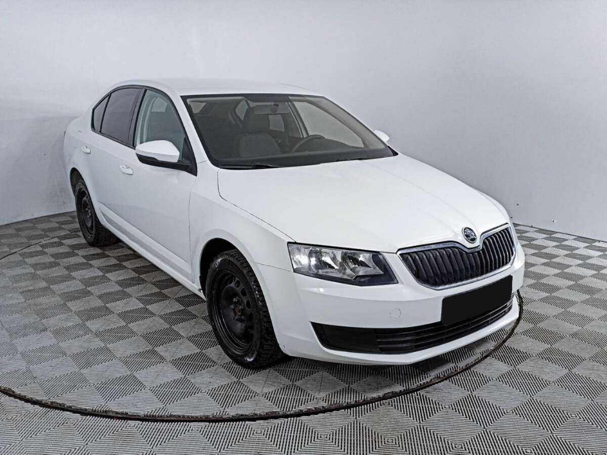 Купить Skoda Octavia с пробегом. Фото: #2