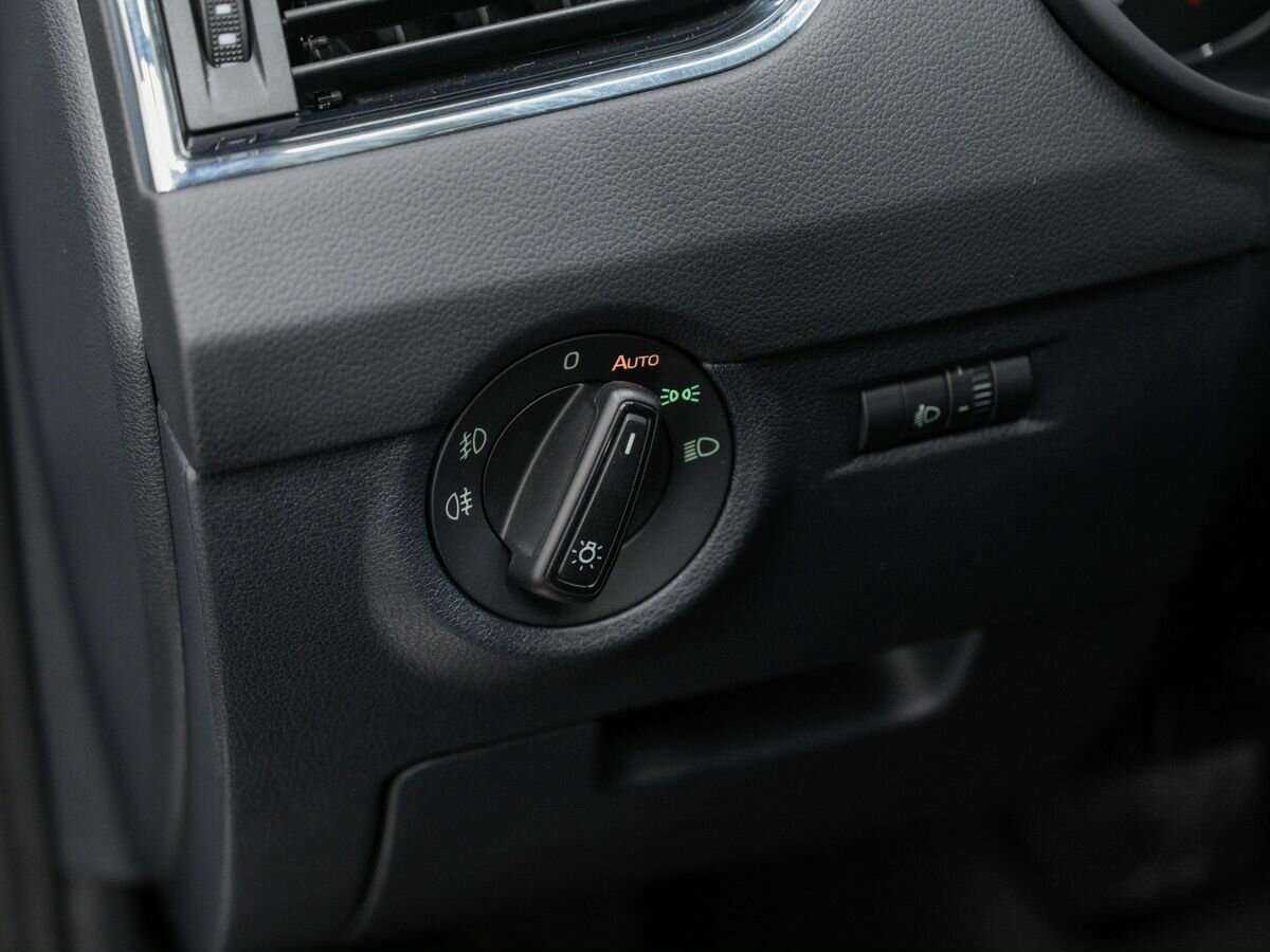 Купить Skoda Octavia с пробегом. Фото: #16