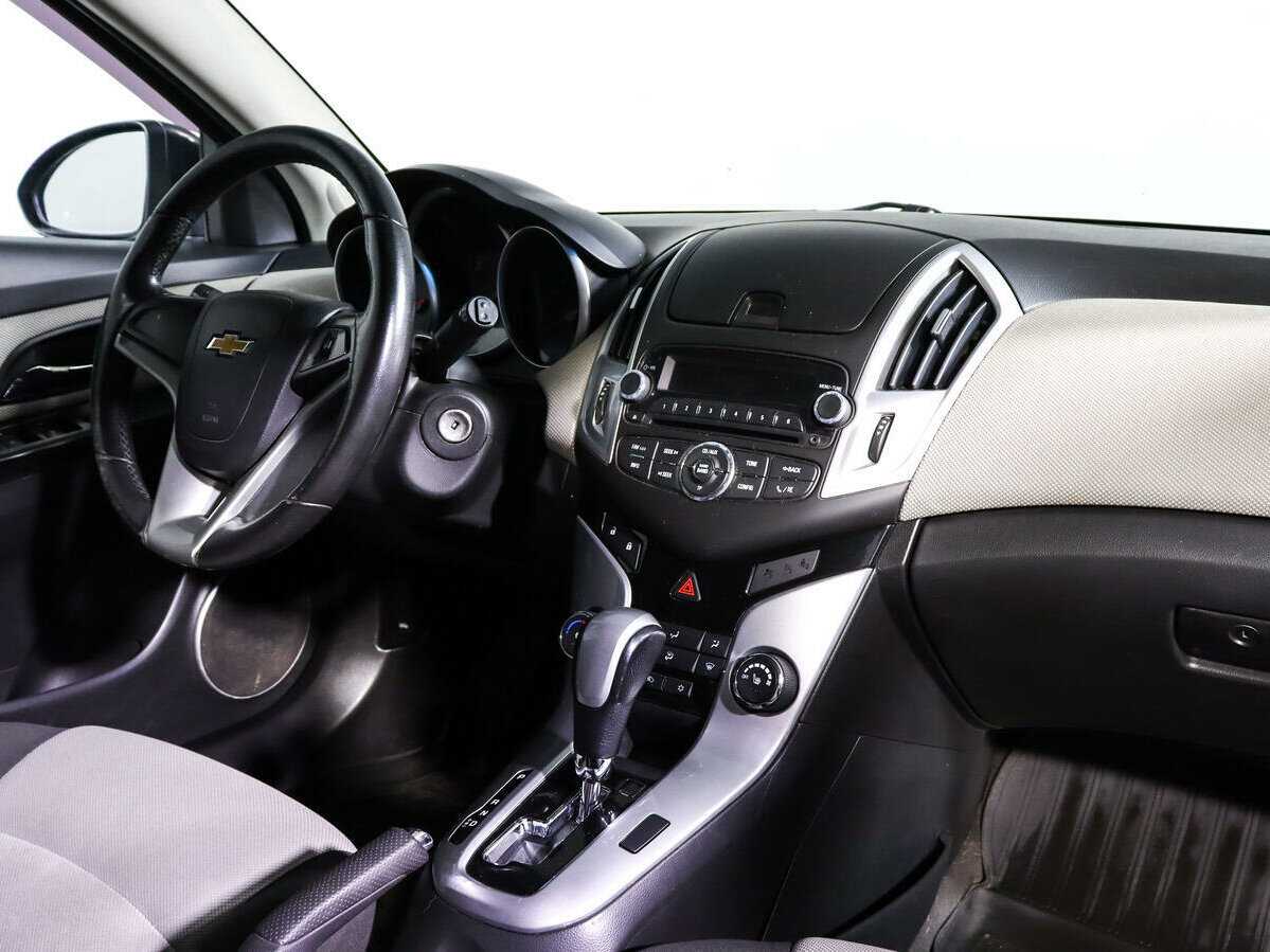 Купить Chevrolet Cruze с пробегом. Фото: #8