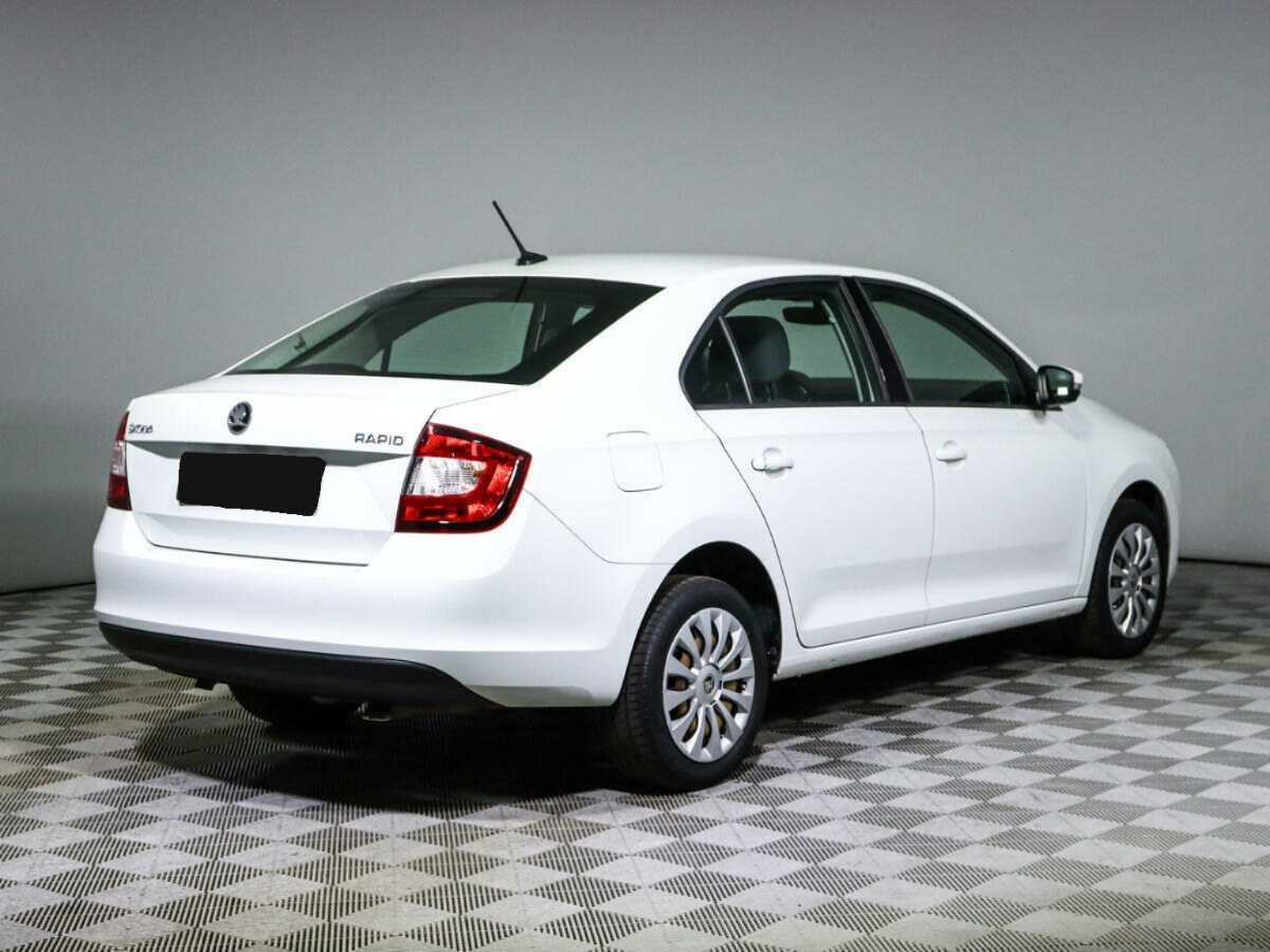 Купить Skoda Rapid с пробегом. Фото: #3