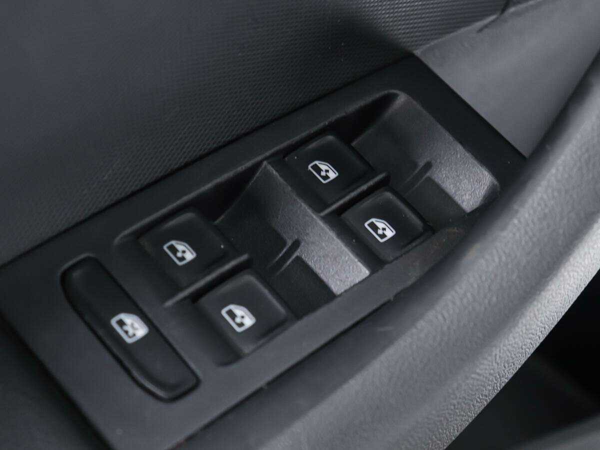 Купить Skoda Rapid с пробегом. Фото: #17