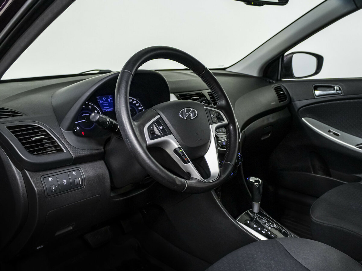 Купить Hyundai Solaris с пробегом. Фото: #8