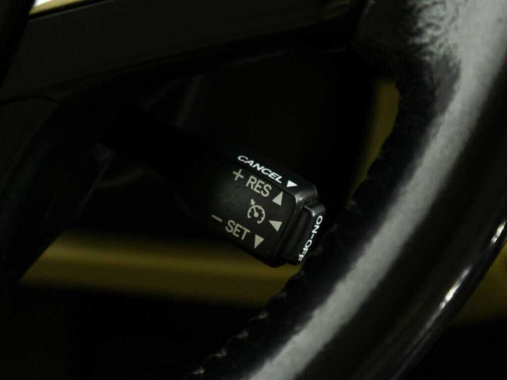 Купить Toyota Camry с пробегом. Фото: #16