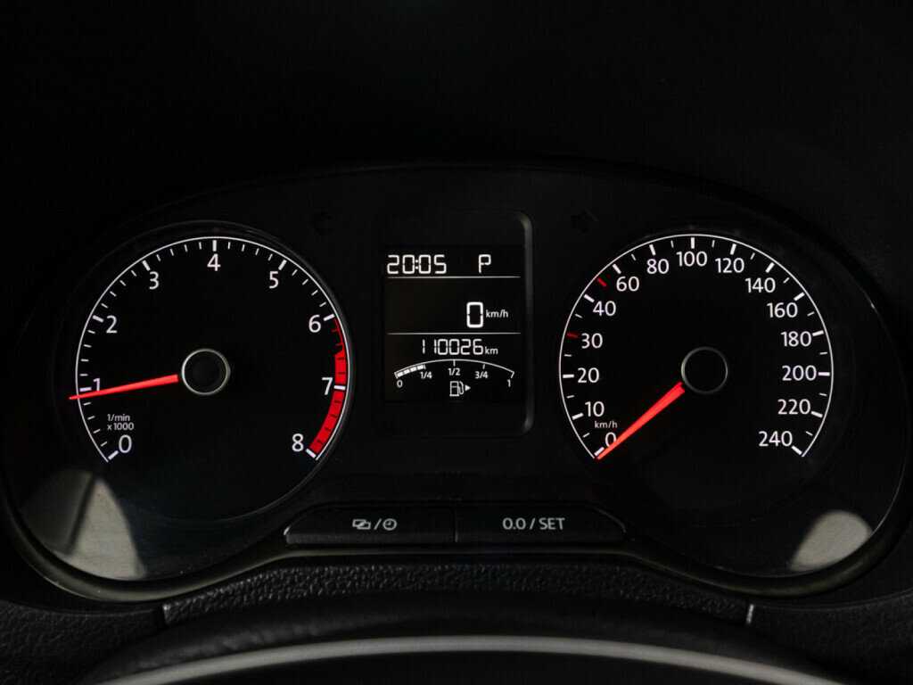 Купить Volkswagen Polo с пробегом. Фото: #11