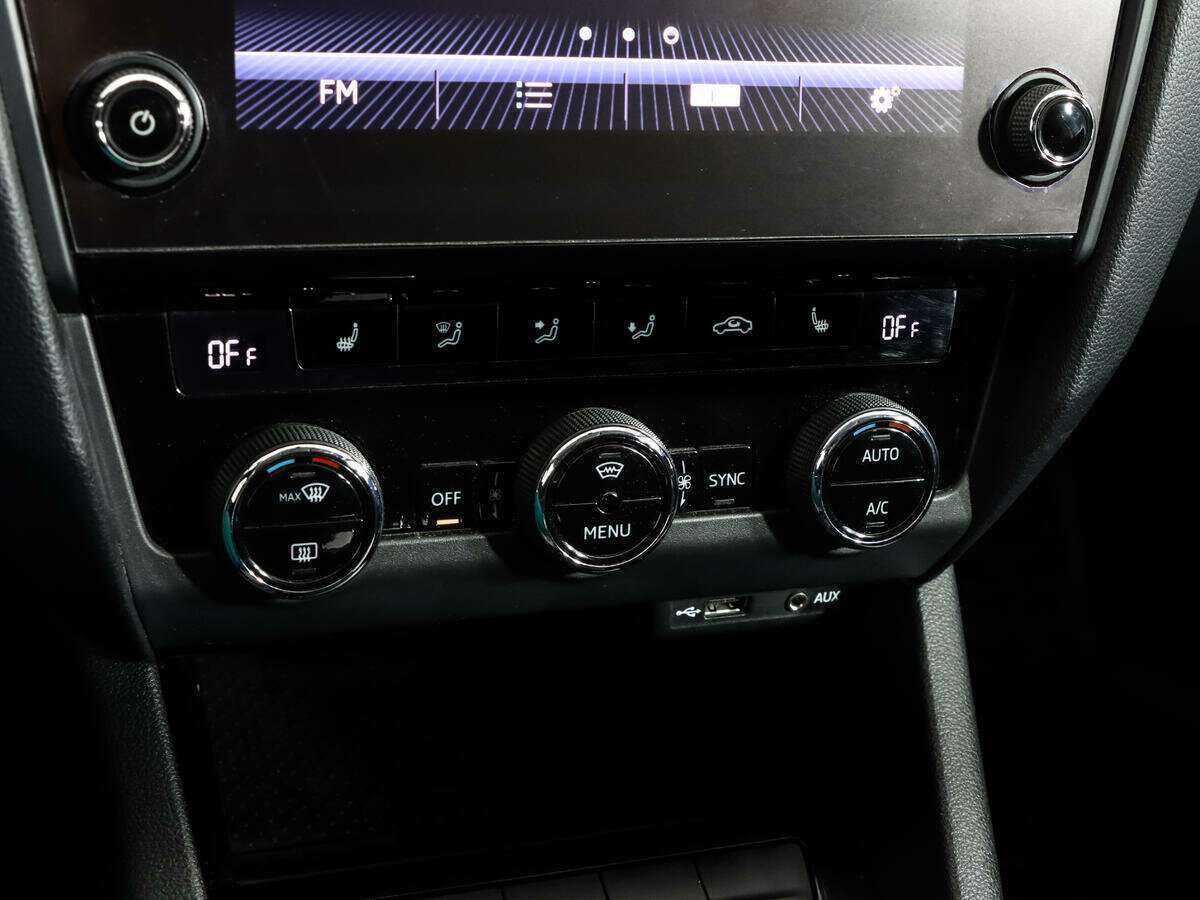 Купить Skoda Octavia с пробегом. Фото: #11