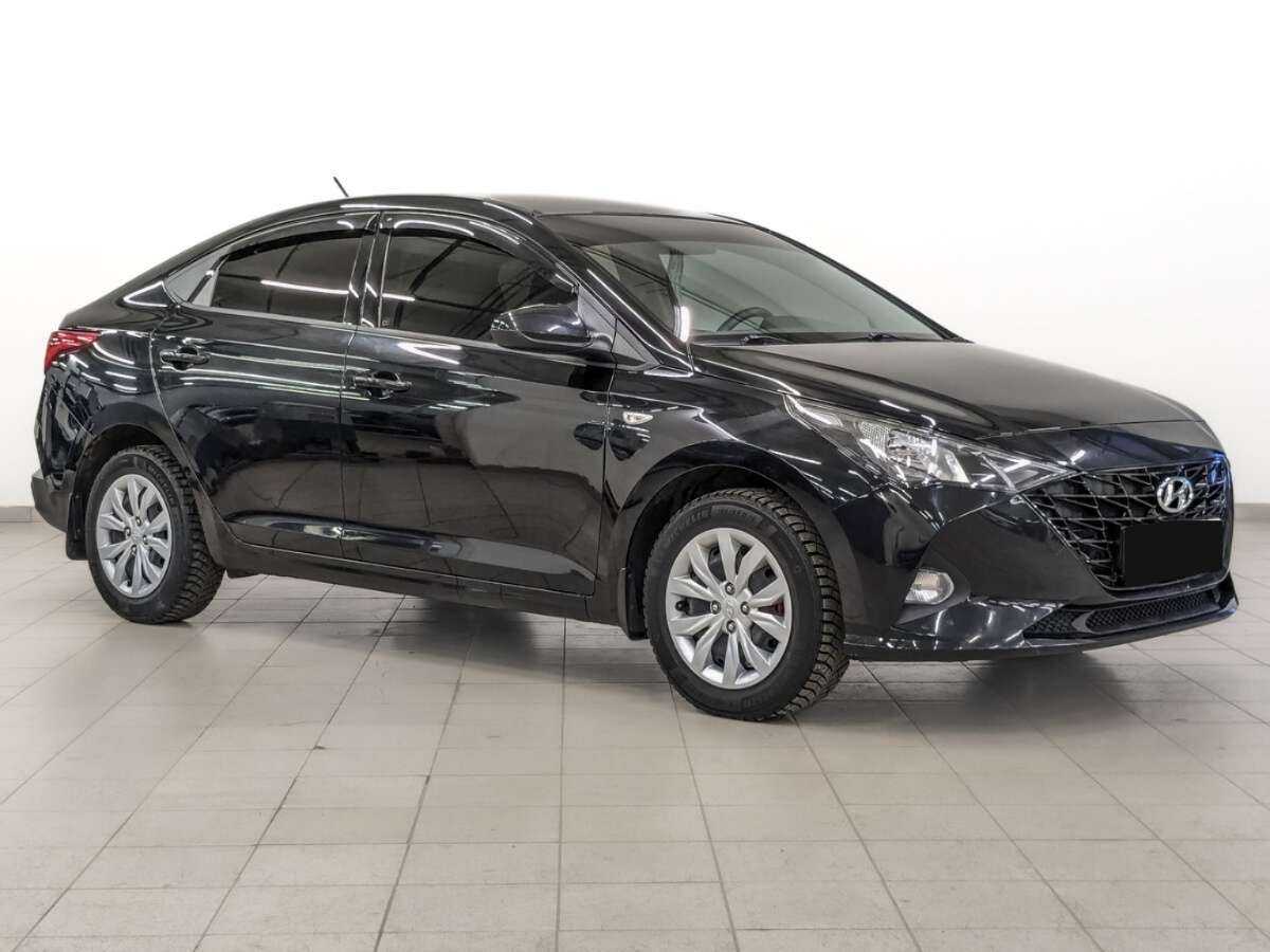 Купить Hyundai Solaris с пробегом. Фото: #2