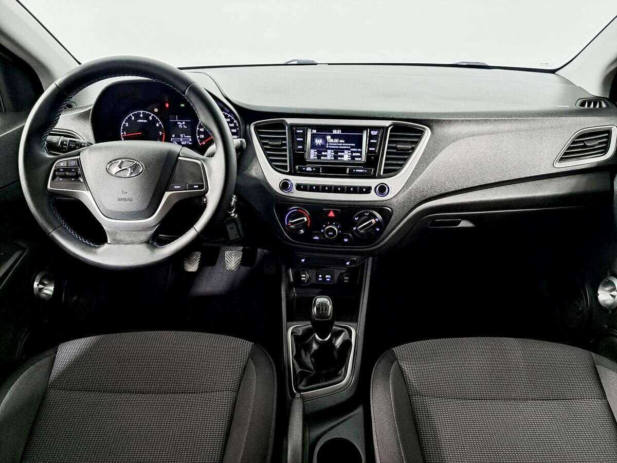 Купить Hyundai Solaris с пробегом. Фото: #11