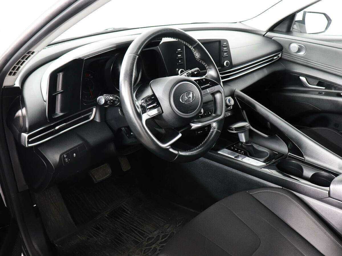 Купить Hyundai Elantra с пробегом. Фото: #8