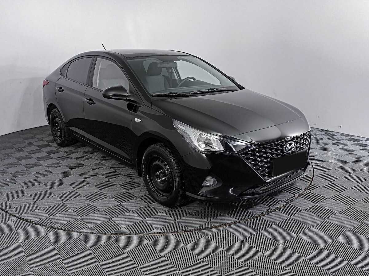 Купить Hyundai Solaris с пробегом. Фото: #2