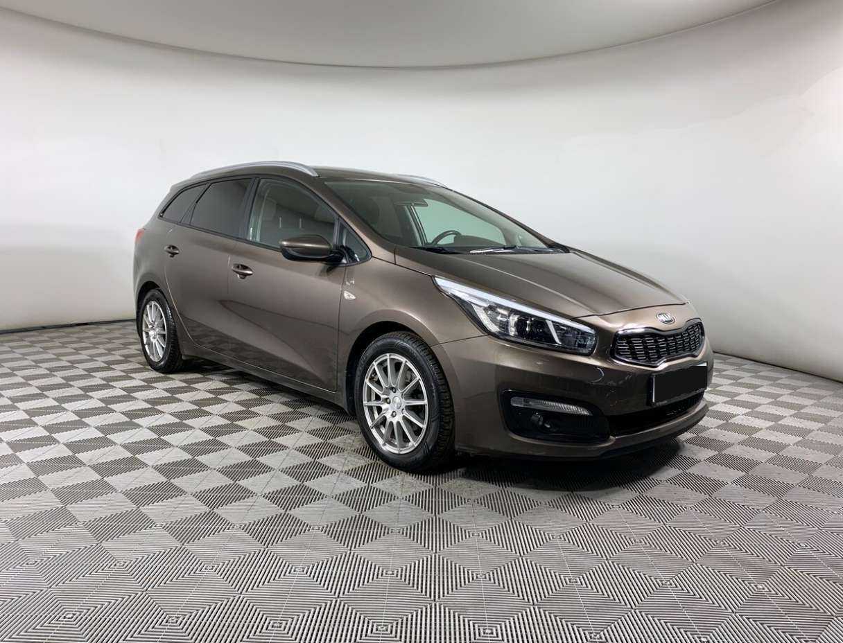 Купить Kia Ceed с пробегом. Фото: #2
