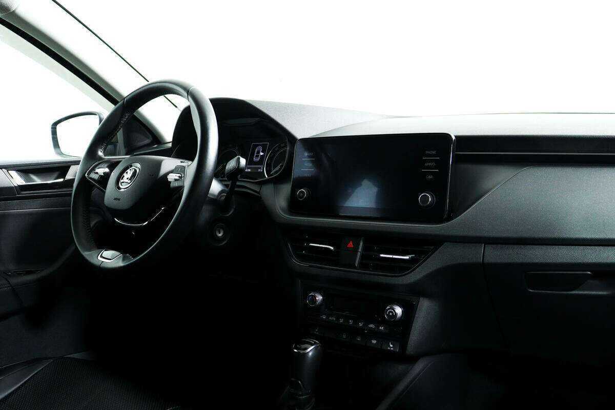 Купить Skoda Rapid с пробегом. Фото: #8