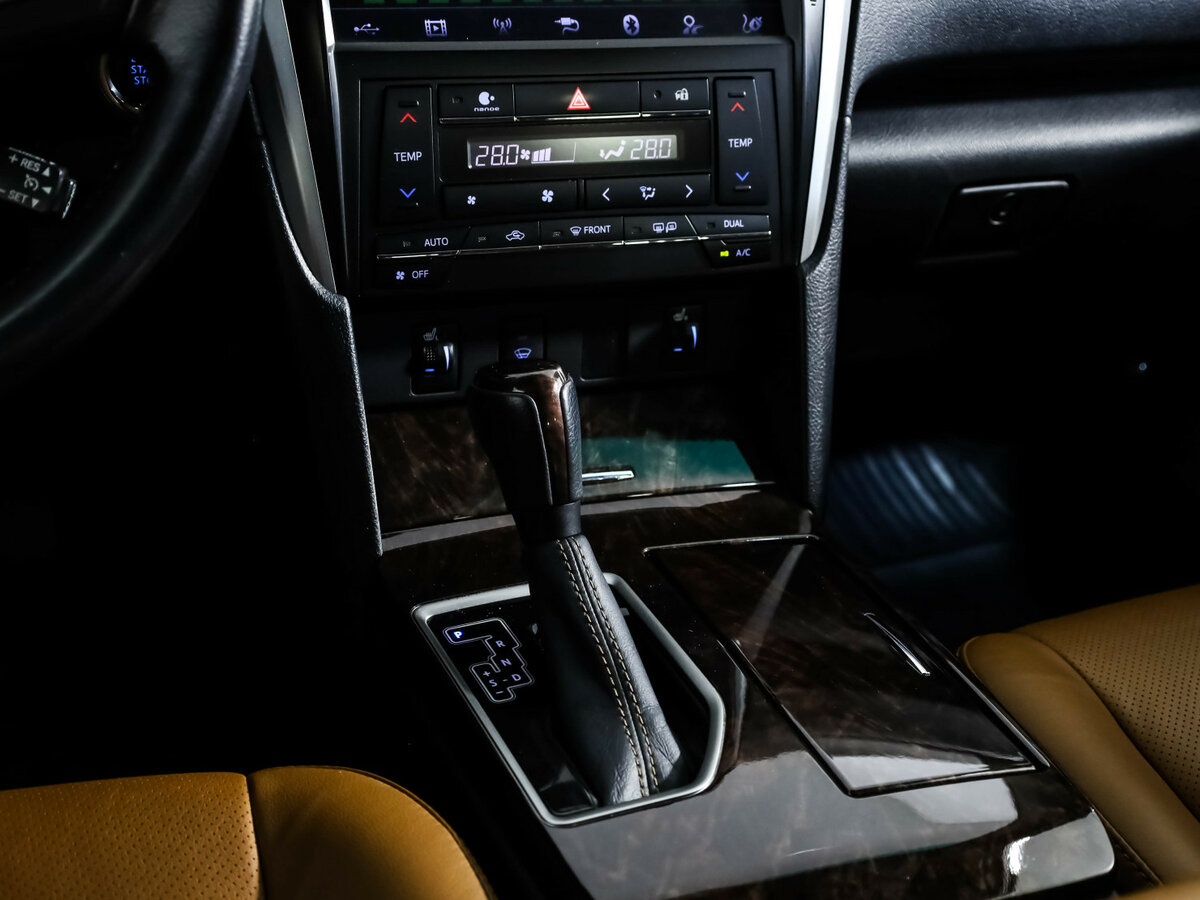 Купить Toyota Camry с пробегом. Фото: #10