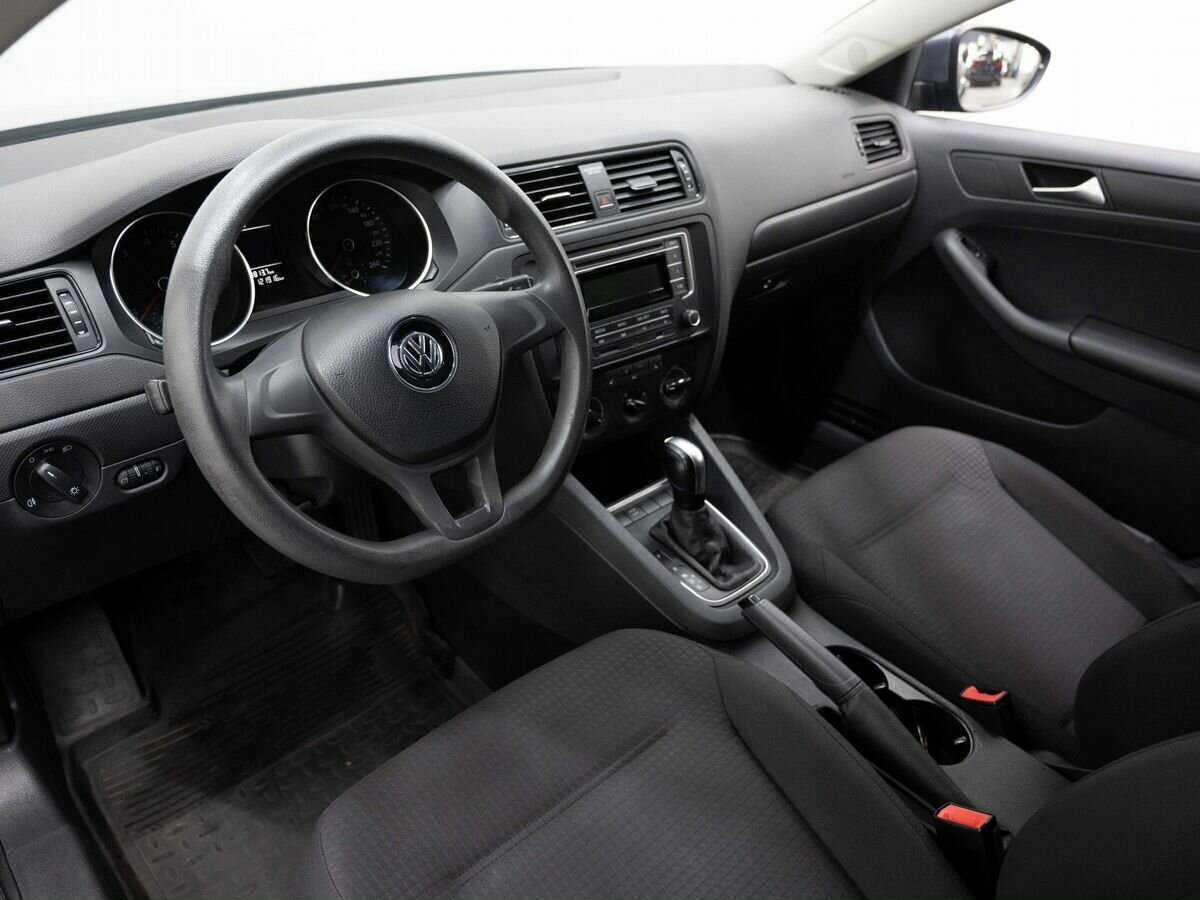 Купить Volkswagen Jetta с пробегом. Фото: #6