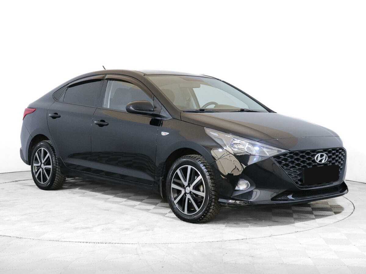 Купить Hyundai Solaris с пробегом. Фото: #1