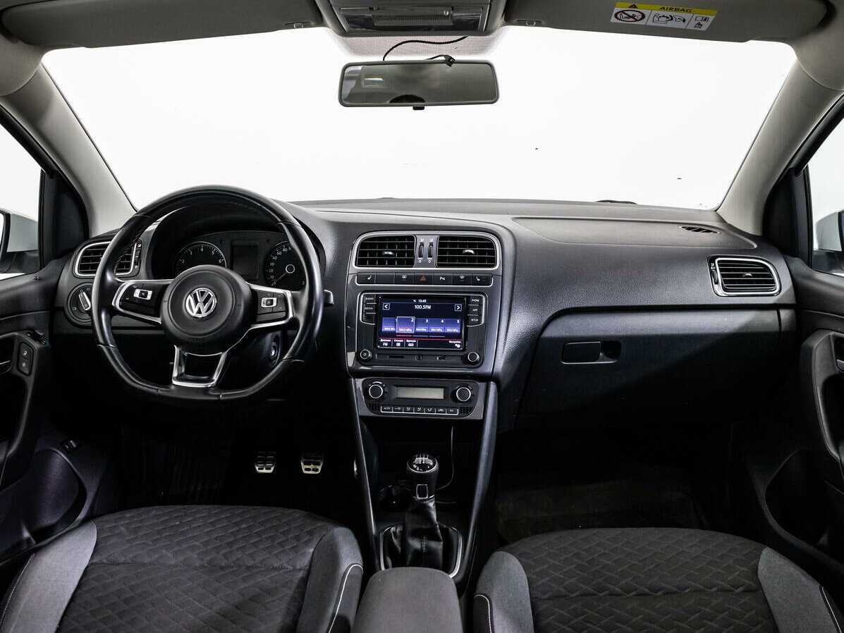 Купить Volkswagen Polo с пробегом. Фото: #10