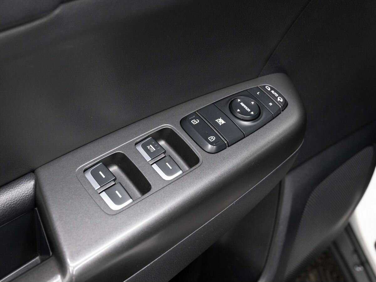Купить Kia Sportage с пробегом. Фото: #17