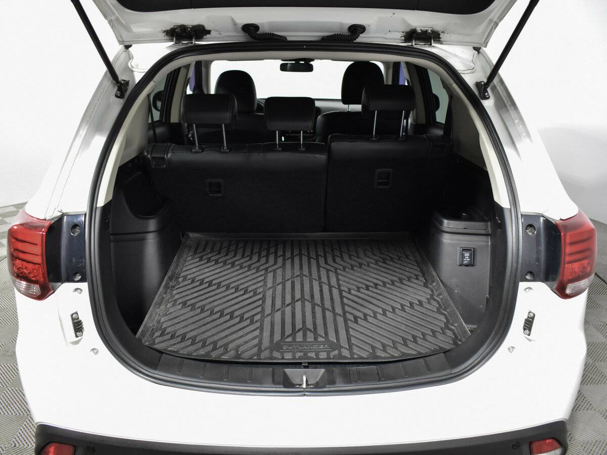 Купить Mitsubishi Outlander с пробегом. Фото: #17