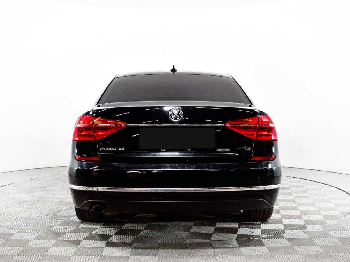 Купить Volkswagen Passat с пробегом. Фото: #5