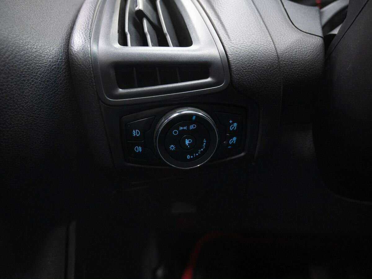 Купить Ford Focus с пробегом. Фото: #20
