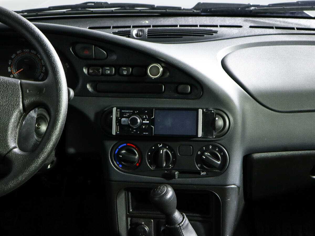 Купить Lada (ВАЗ) Niva с пробегом. Фото: #11