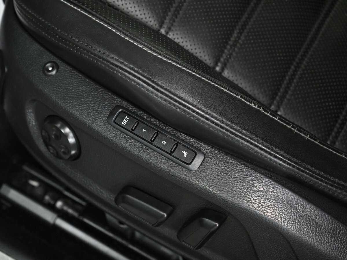 Купить Volkswagen Passat CC с пробегом. Фото: #6