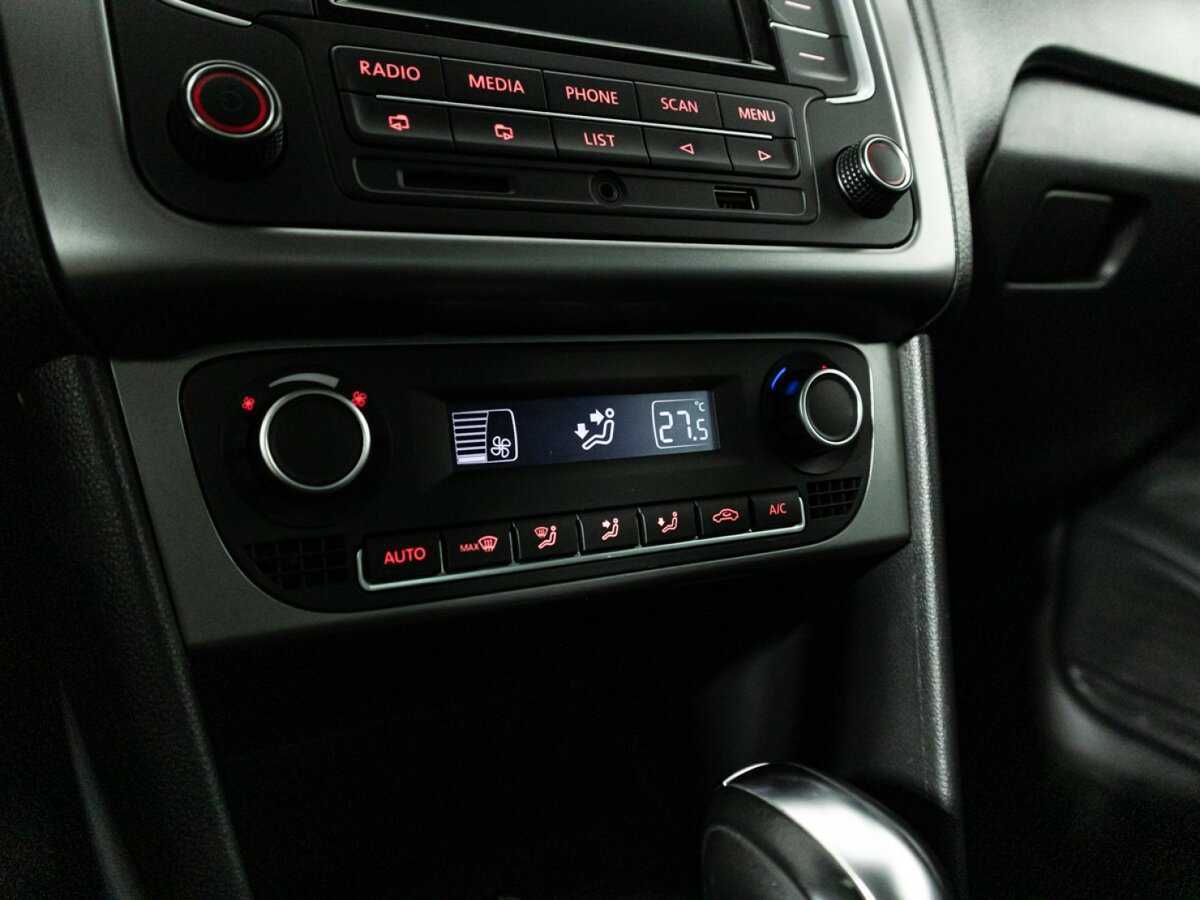 Купить Volkswagen Polo с пробегом. Фото: #12