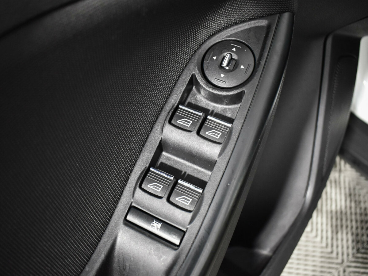 Купить Ford Focus с пробегом. Фото: #16