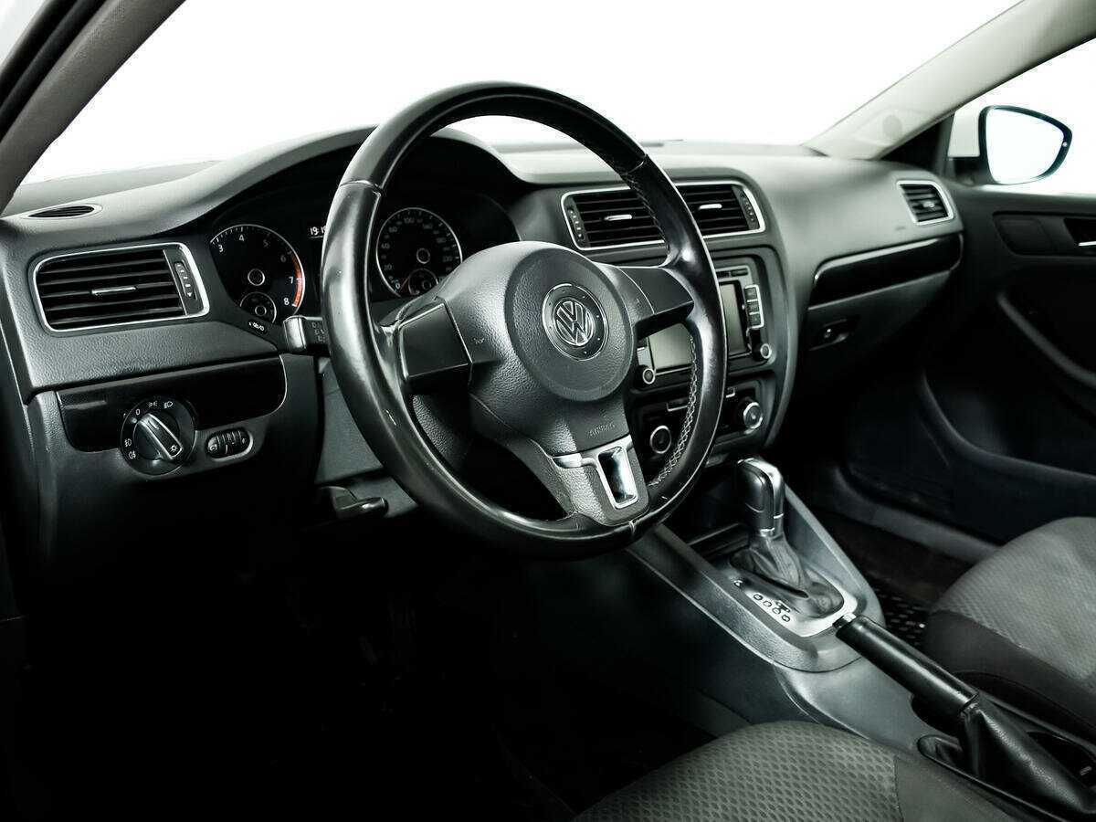 Купить Volkswagen Jetta с пробегом. Фото: #12