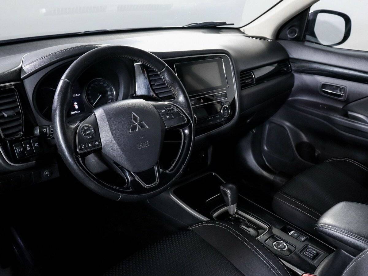 Купить Mitsubishi Outlander с пробегом. Фото: #13