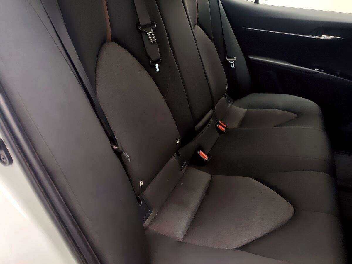 Купить Toyota Camry с пробегом. Фото: #7