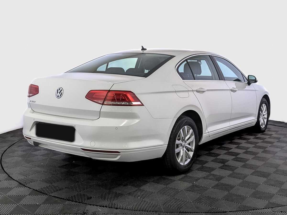 Купить Volkswagen Passat с пробегом. Фото: #4