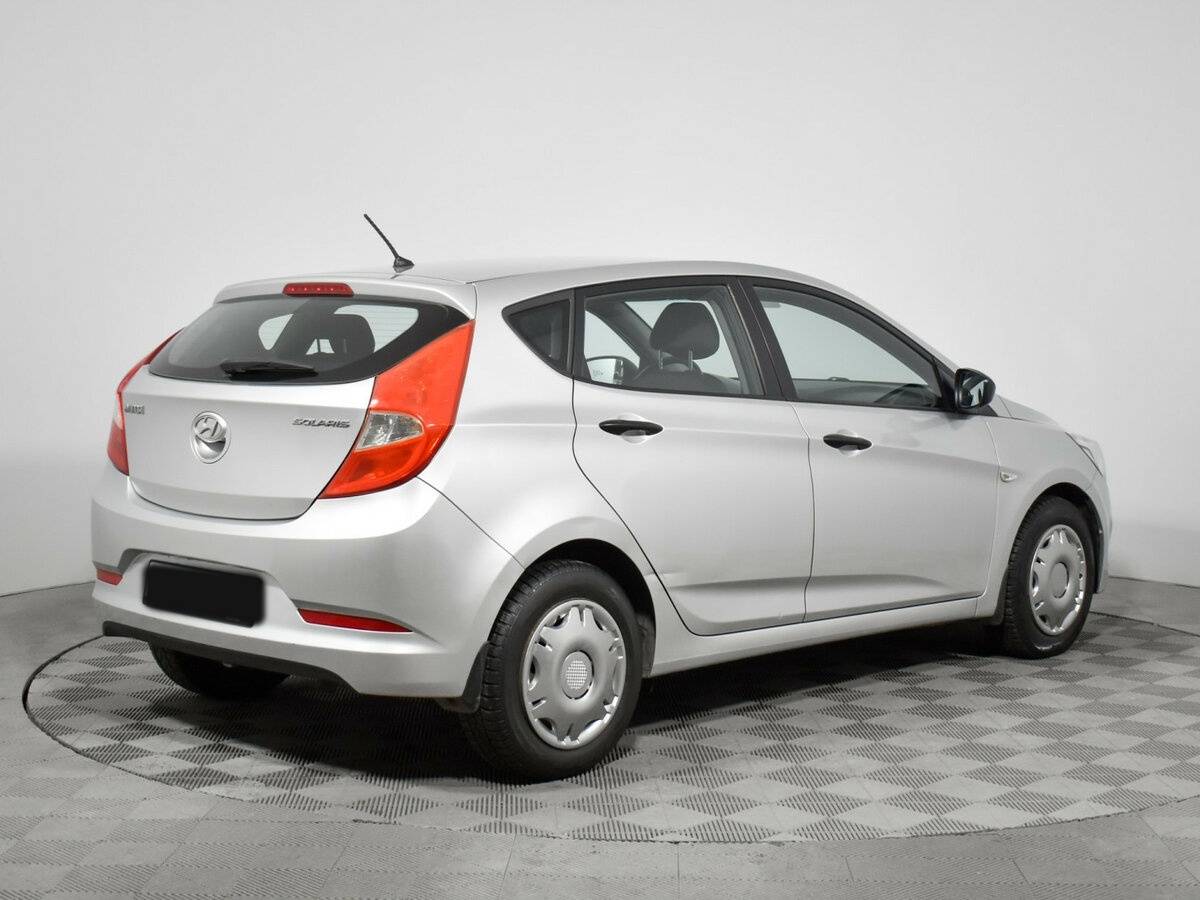 Купить Hyundai Solaris с пробегом. Фото: #4