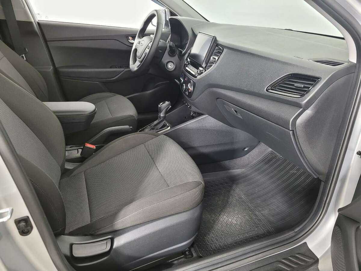 Купить Hyundai Solaris с пробегом. Фото: #13