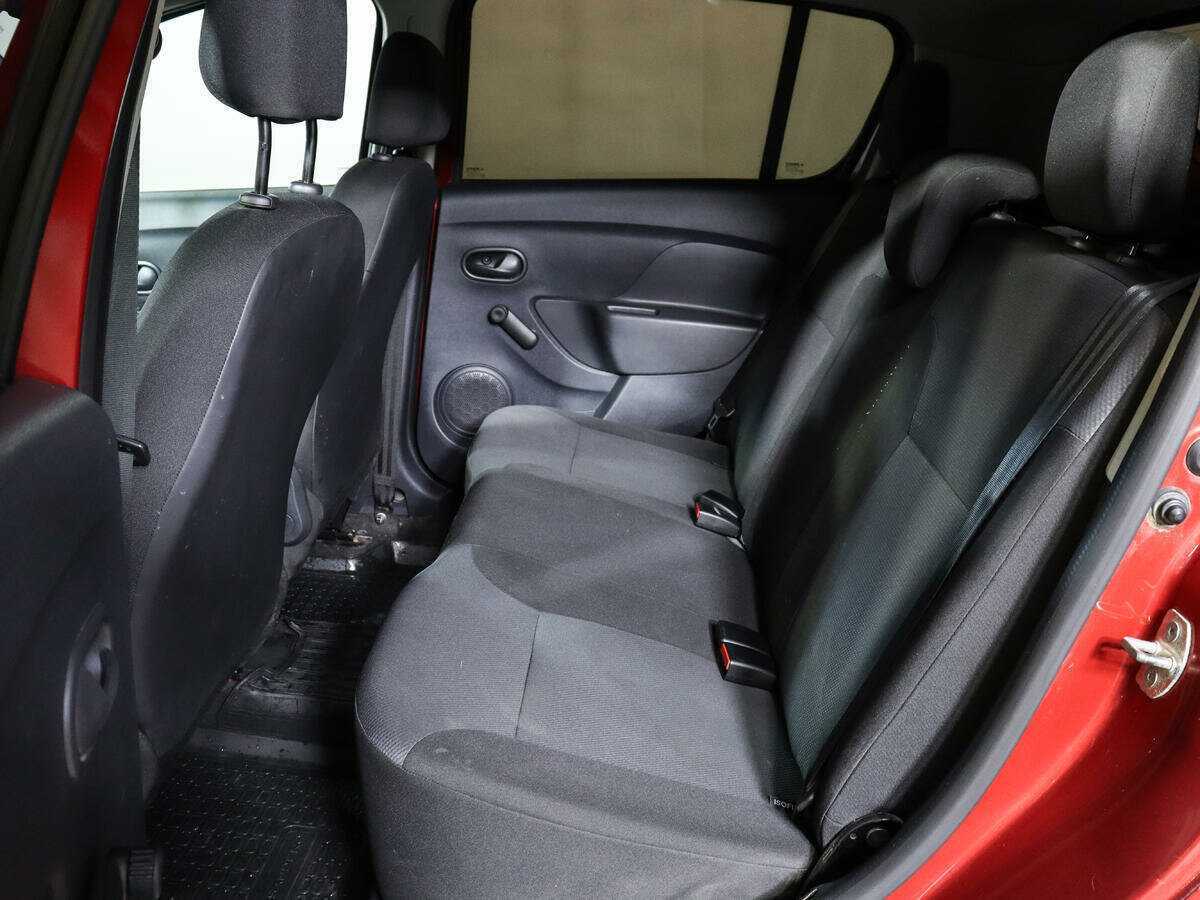 Купить Renault Sandero с пробегом. Фото: #8