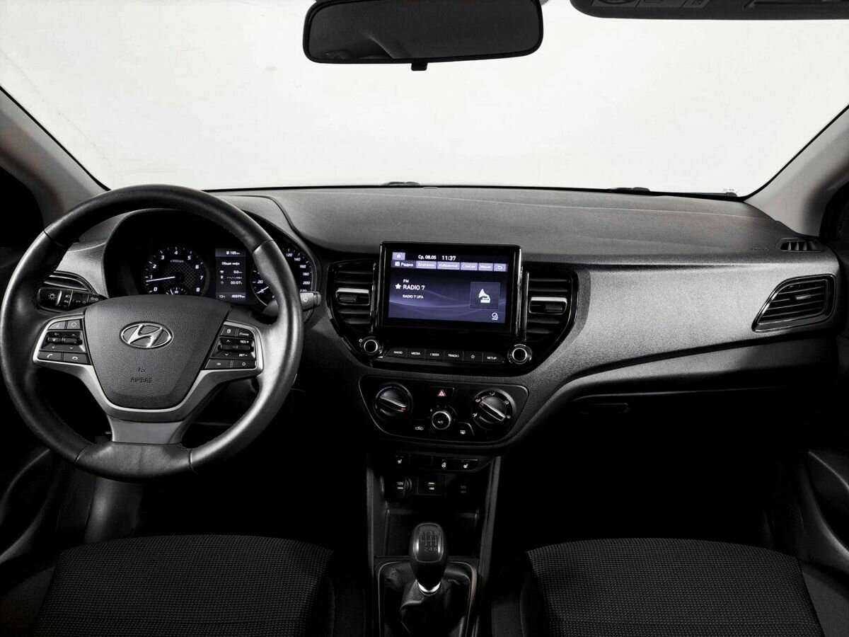 Купить Hyundai Solaris с пробегом. Фото: #9