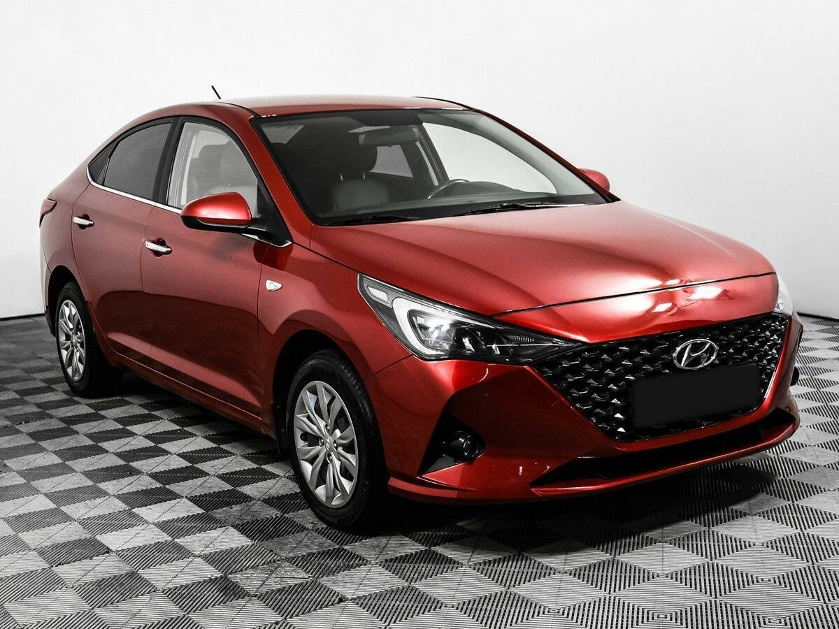 Купить Hyundai Solaris с пробегом. Фото: #2