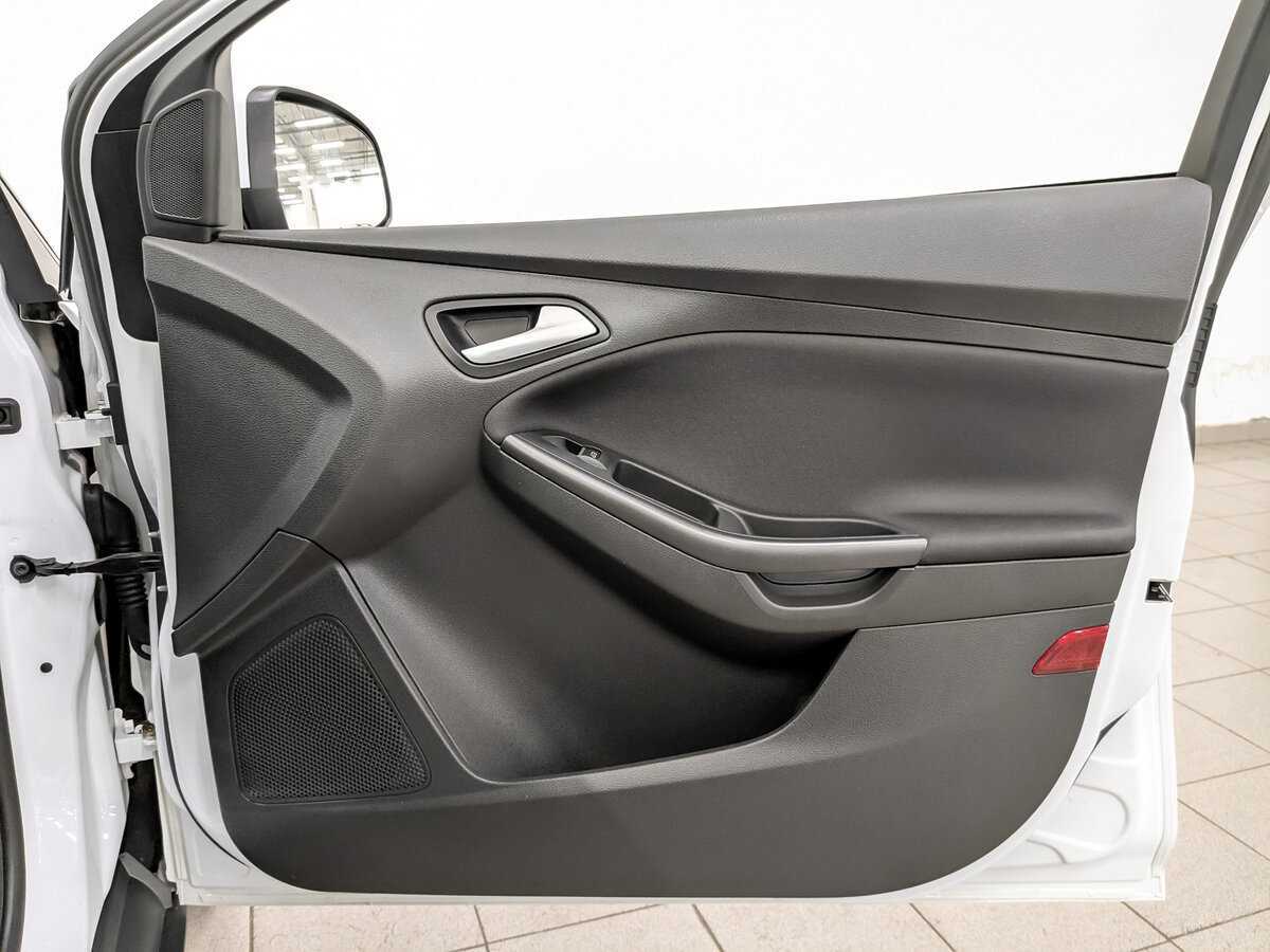 Купить Ford Focus с пробегом. Фото: #23