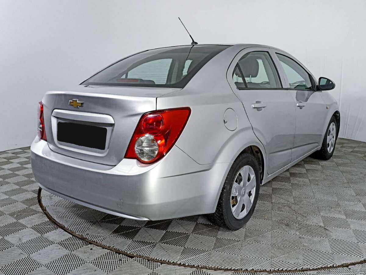 Купить Chevrolet Aveo с пробегом. Фото: #4