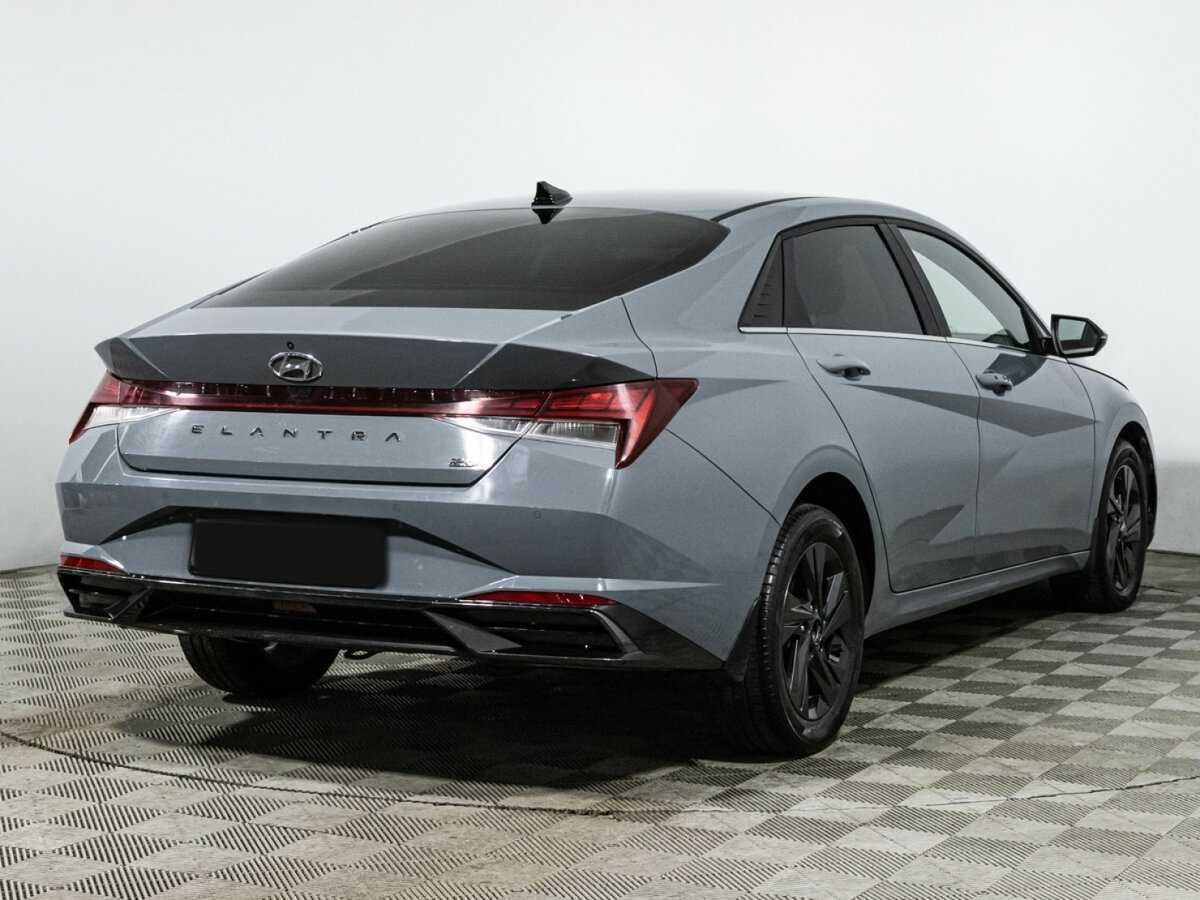 Купить Hyundai Elantra с пробегом. Фото: #4