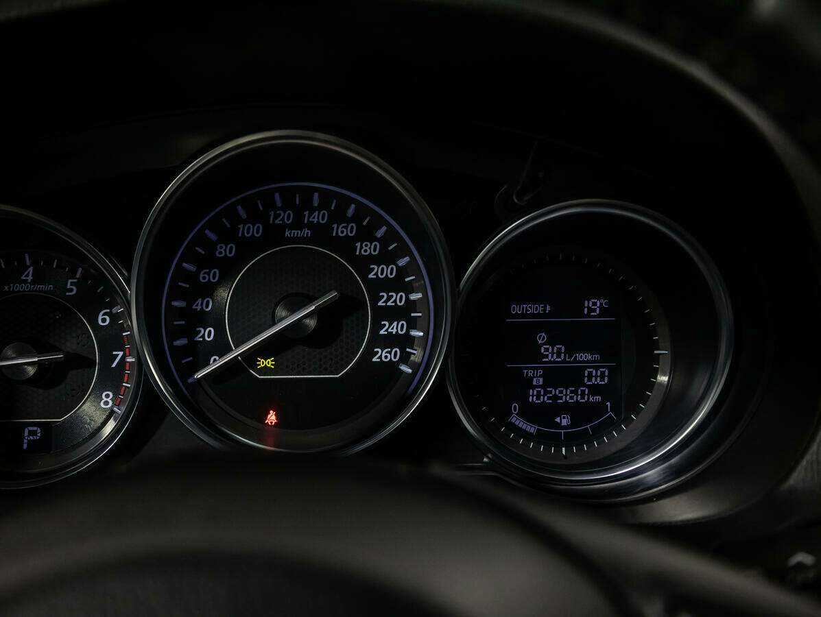 Купить Mazda 6 с пробегом. Фото: #9