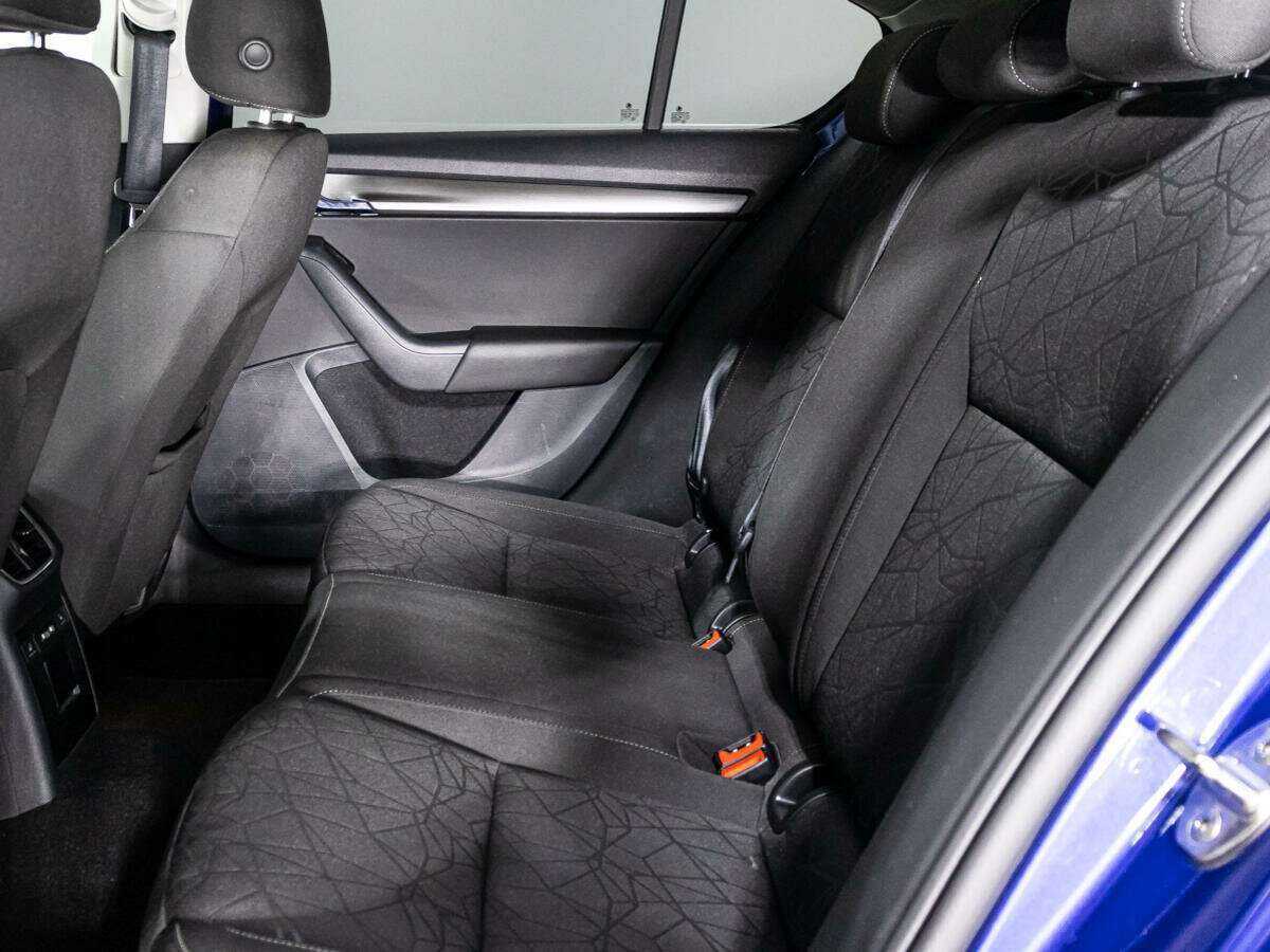 Купить Skoda Octavia с пробегом. Фото: #9