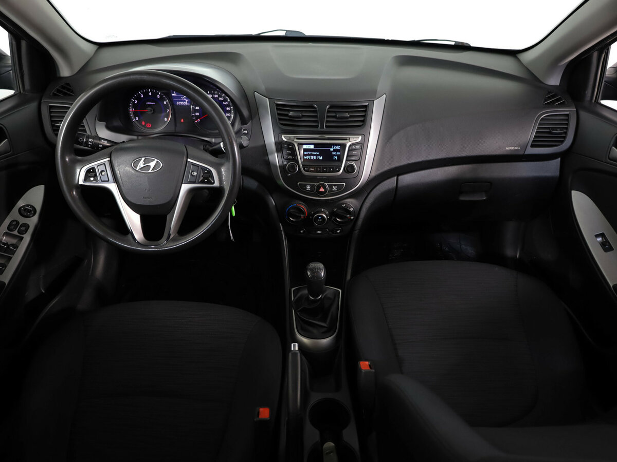 Купить Hyundai Solaris с пробегом. Фото: #6