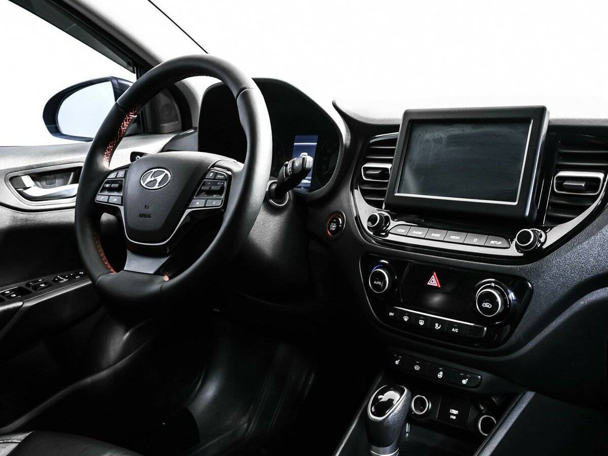 Купить Hyundai Solaris с пробегом. Фото: #8