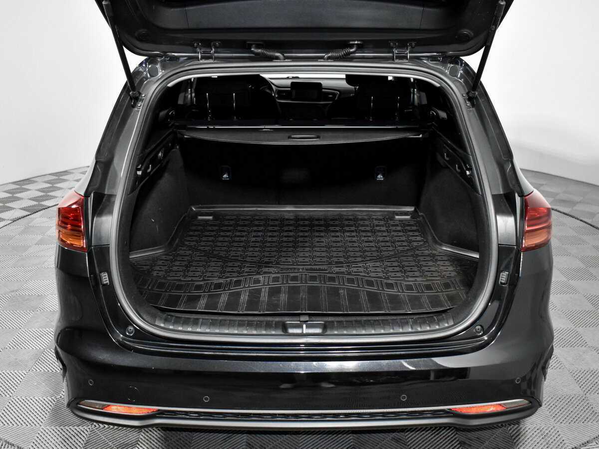 Купить Kia Ceed с пробегом. Фото: #20