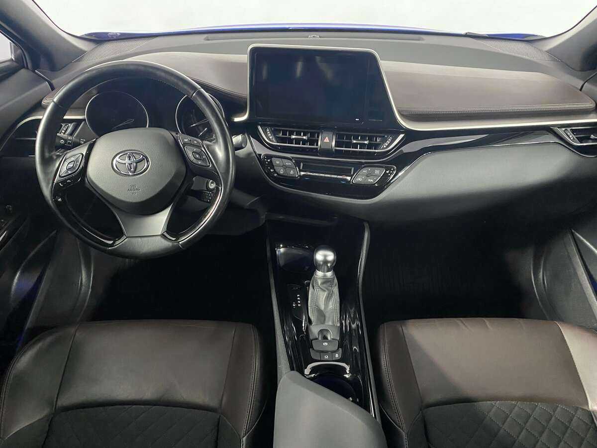 Купить Toyota C-HR с пробегом. Фото: #8