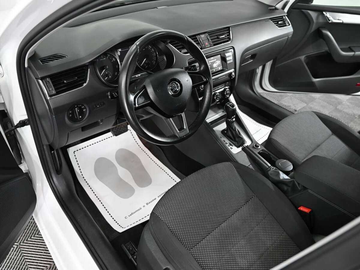 Купить Skoda Octavia с пробегом. Фото: #6